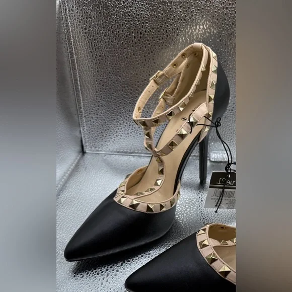 RUE 21 Black Women’s Pointed Stiletto Strap Heels with gold studs Size M (7-8) - Picture 1 of 11
